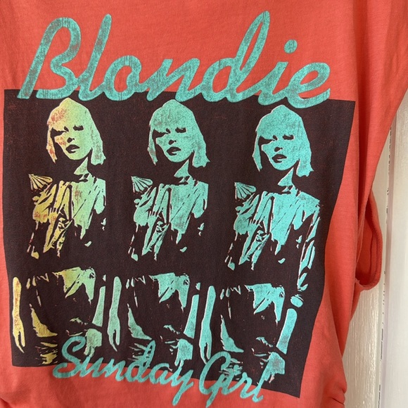 Daydreamer Coral Blondie Graphic Tee - Picture 2 of 4